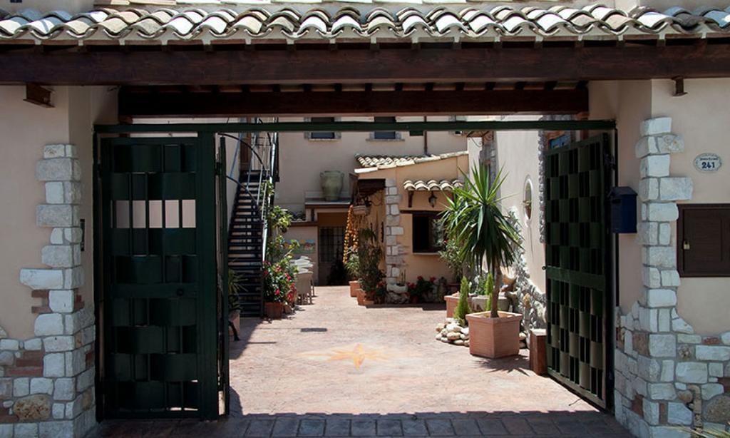 Seven Rooms Palermo Exterior foto