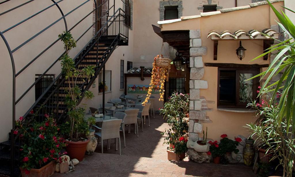 Seven Rooms Palermo Exterior foto