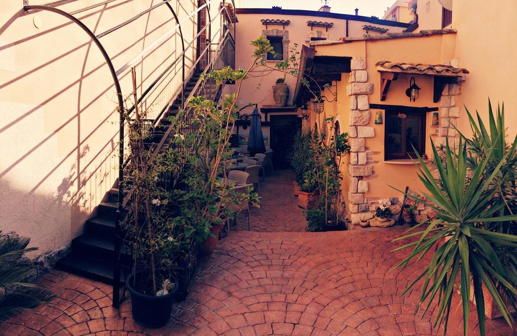 Seven Rooms Palermo Exterior foto